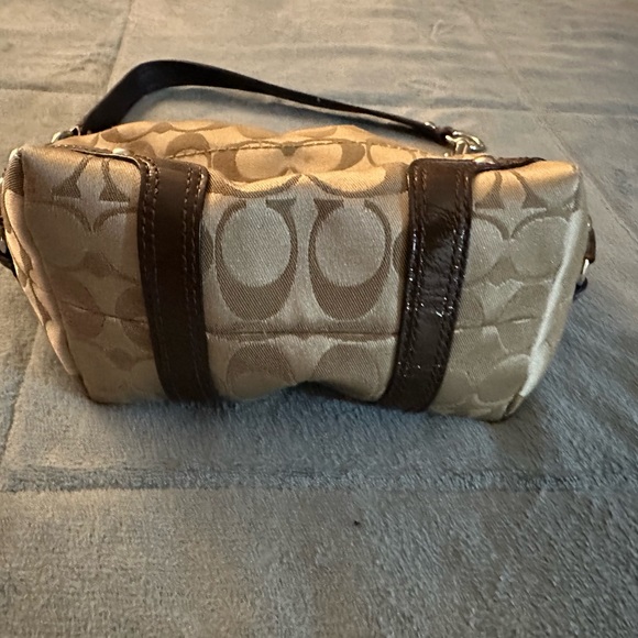 Coach Khaki / Mahogany Small Carly shoulder bag F1026-f44143 - Picture 4 of 5